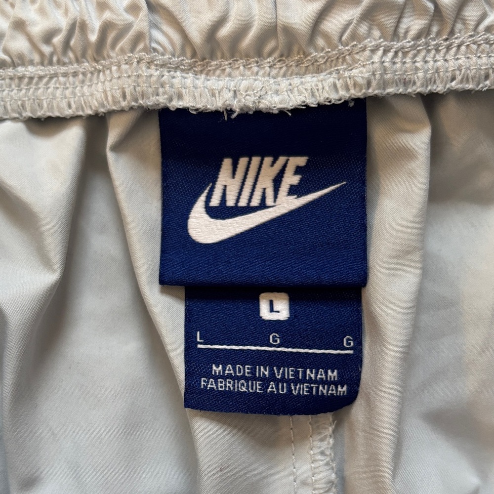 Nike Women's Light Gray Joggers - Picture 8 of 14